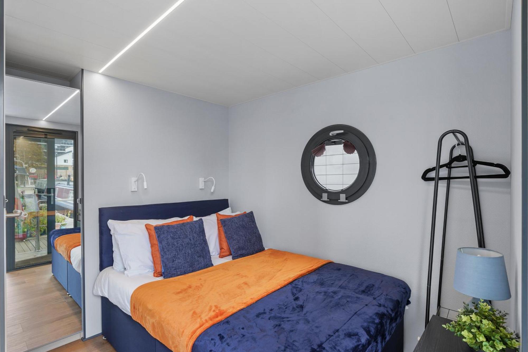 Unique Water Lodge In London - Sleeps 6 Eksteriør bilde