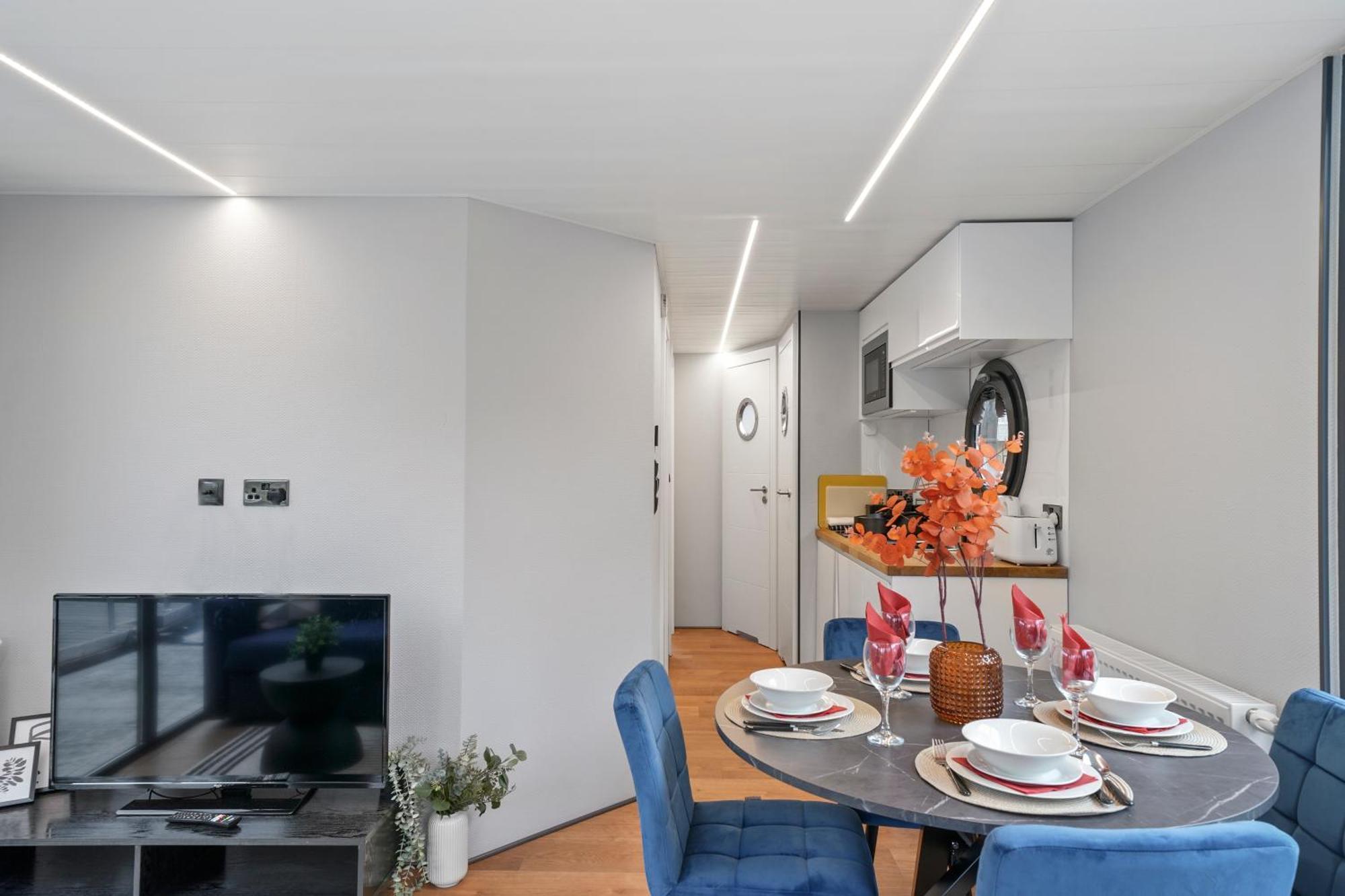Unique Water Lodge In London - Sleeps 6 Eksteriør bilde