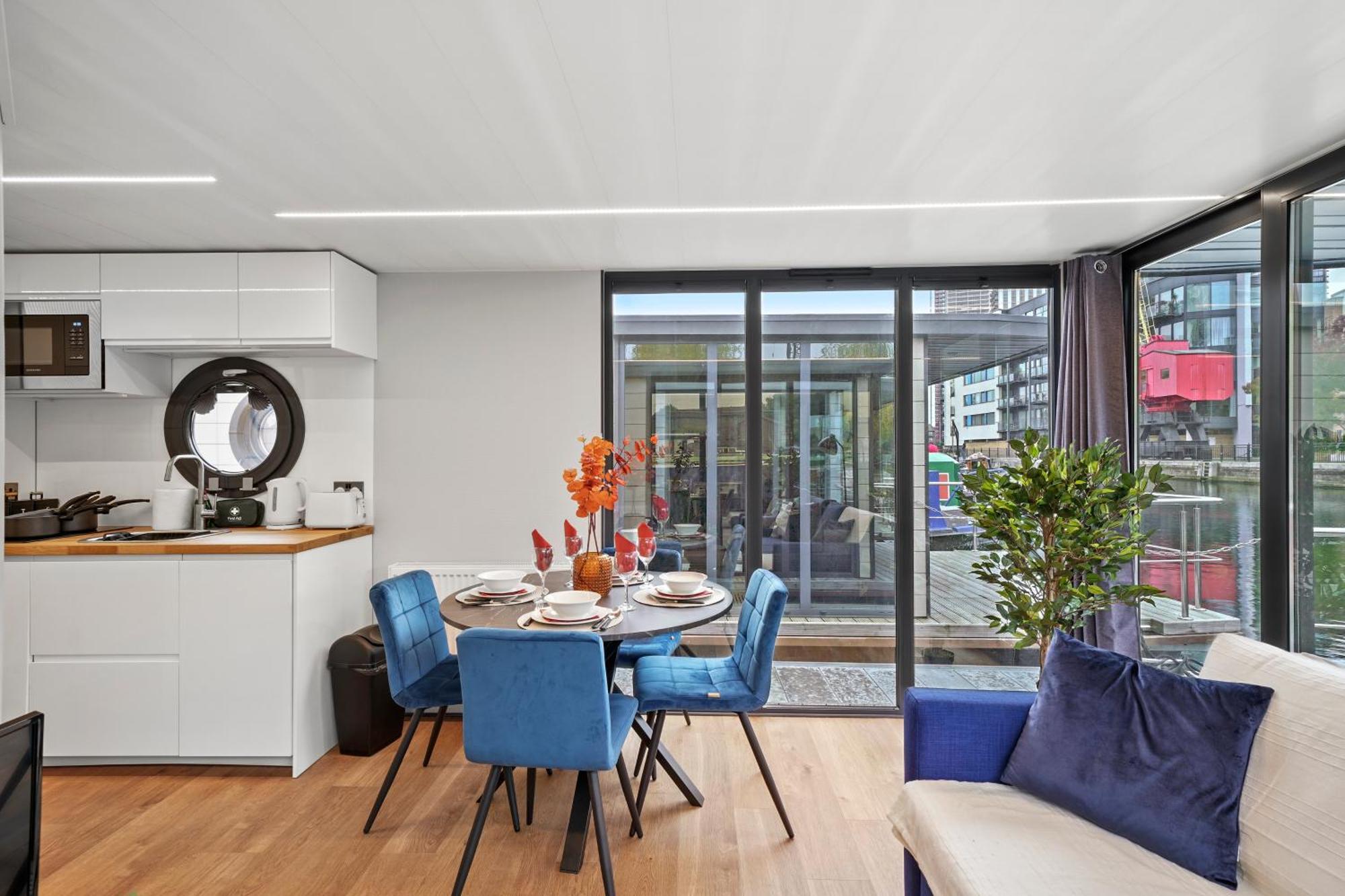 Unique Water Lodge In London - Sleeps 6 Eksteriør bilde